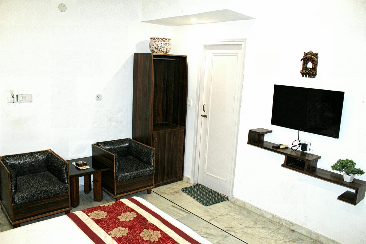 Kaveri Hotel And Restaurant Yamuna Nagar Luaran gambar